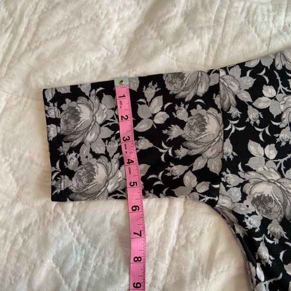 LuLaRoe Irma high low floral black and white shirt - Picture 6 of 12